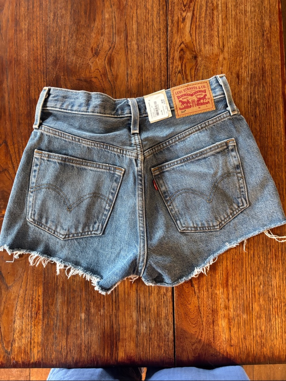 Levi's Light Blue Distressed Button-Fly Denim Shorts nwt - Picture 5 of 6